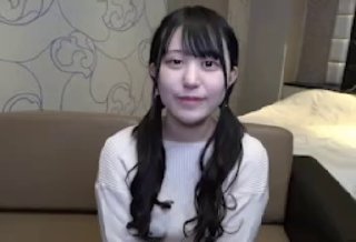【超高颜值甜美女神】最强高潮变脸王『Yuahenta』最新力作-地铁上被男友吊起来各种操 无套内射